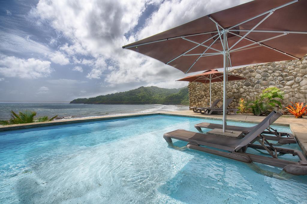 Pagua Bay House - Oceanfront Cabana'S Marigot Eksteriør bilde