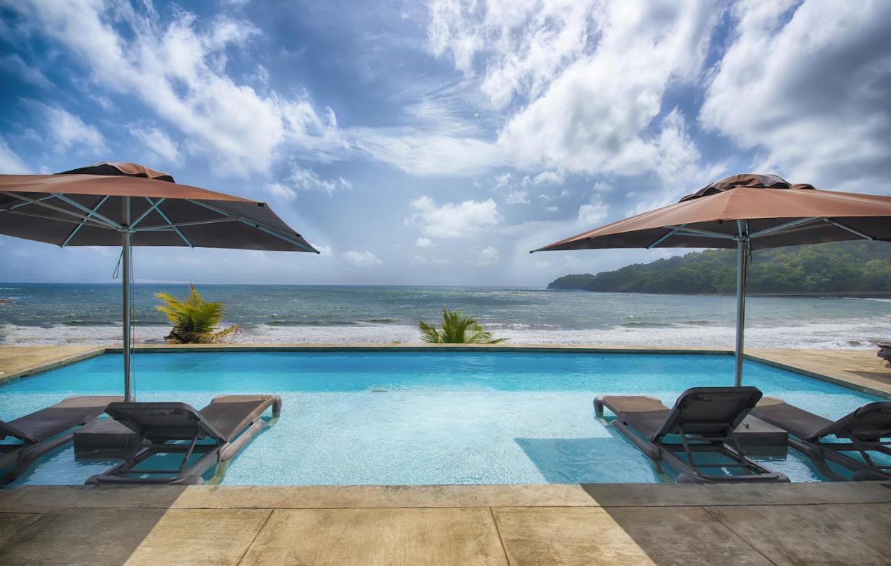 Pagua Bay House - Oceanfront Cabana'S Marigot Eksteriør bilde