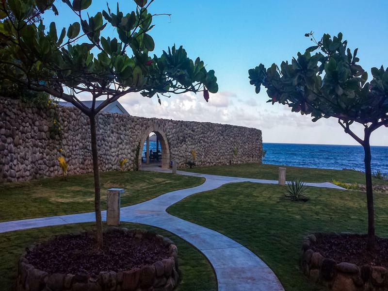 Pagua Bay House - Oceanfront Cabana'S Marigot Eksteriør bilde