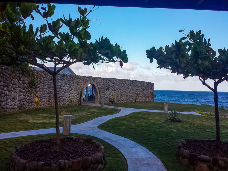 Pagua Bay House - Oceanfront Cabana'S Marigot Eksteriør bilde