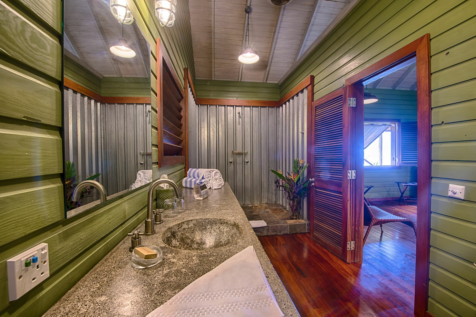 Pagua Bay House - Oceanfront Cabana'S Marigot Eksteriør bilde